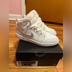 JORDAN 1 MID (PS) WHITE; BEDAZZLED